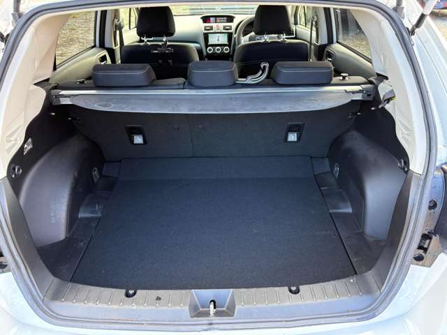 使いやすいサイズ感のトランクルーム！荷物を積み込みやすいという実用性の高さも人気のポイント！