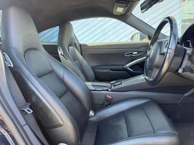 この魅力的なポルシェ 911 カレラをぜひ一度ご覧ください。在庫確認や見積依頼は、無料でお問い合わせいただけます。今すぐ在庫確認・見積依頼をお待ちしております！