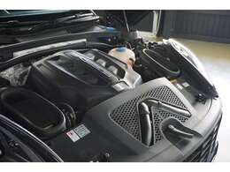 3.0L　V型6気筒ツインターボ。340ps/46.9kg（カタログ値）
