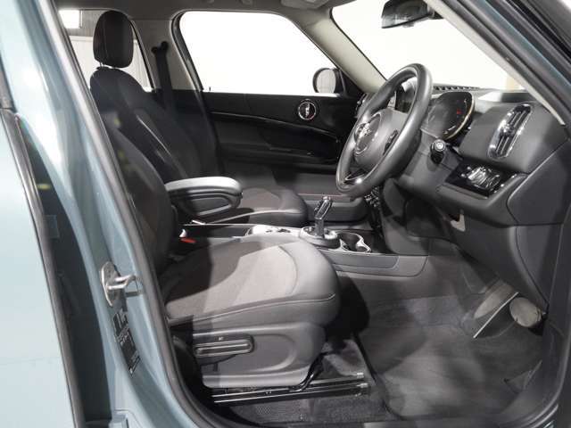 ■リクエストミニについて・・・ミニ専門店の当社では、現在、在庫のないご希望車種をお探しいたします！■HPにてご登録いただければ、ご希望の車種が入庫もしくは情報が入り次第ご連絡させていただきます♪