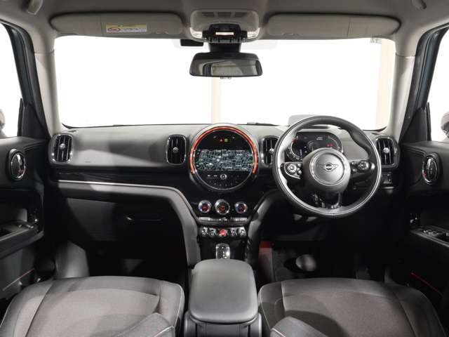 ■高年式、低走行、装備や価格に魅力があるなど、専門店の目線で厳選した高品質なミニのみ厳選し、約250台以上の新旧ミニの中からお気に入りの1台をお選びいただけます■マッチした1台がきっと見つかりますよ♪