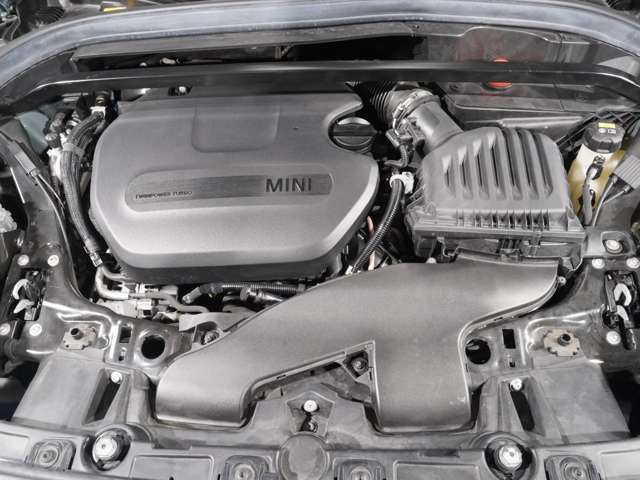 ■総在庫数は約250台！■屋内展示場で天候を気にせず安心してご覧いただけます。■経験を活かして自信を持ってオススメできる確かな良質車のみを厳選ラインナップ致しております！■是非お立ち寄りください♪