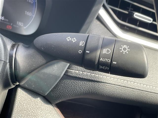 【オートライト】付け忘れや消し忘れを防ぐことができます。高速道路などのトンネル走行中等にも役立ちます♪