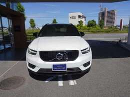 経験豊かなメカニックによる整備でお車自体の状態はもちろん、商品展示前に社内『商品化センター』にて内・外装共に良質な状態に磨き上げ、お車をご提供出来る様、運営しております。