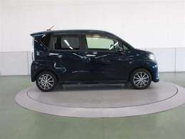 空力に優れたウエッジデザインです。