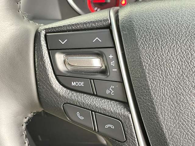 【運転席操作部】快適なドライブを楽しむための機能が装備されています！運転席から触れるので、使いやすいです！除菌プランいれていただくと、さらに清潔で安心していただけます！