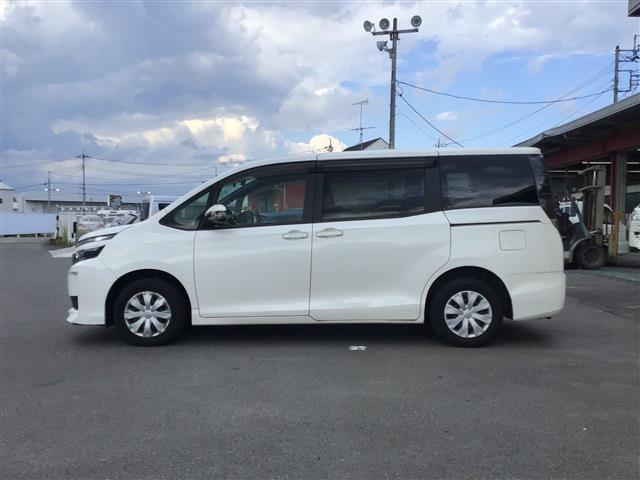 ☆ミニバン、セダン、コンパクトカー、軽自動車etc　展示台数常時100台以上だからきっと見つかるお気に入りの1台！皆様のご来店・お問合せ当店スタッフ一同、心よりお待ちいたしております☆
