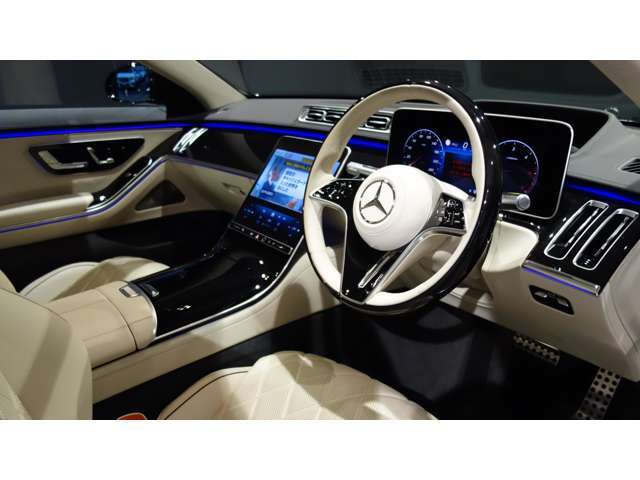メルセデス・ベンツは全モデルに『水性塗料』を採用しています。従来の油性塗料に比べ、塗装時に出す有害物質を大幅に低減しており、地球環境の保護に貢献しています。