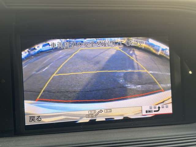 純正ナビゲーション搭載。ナビデータの更新も承っております、詳細はコーディネーターまでお問い合わせ下さい。