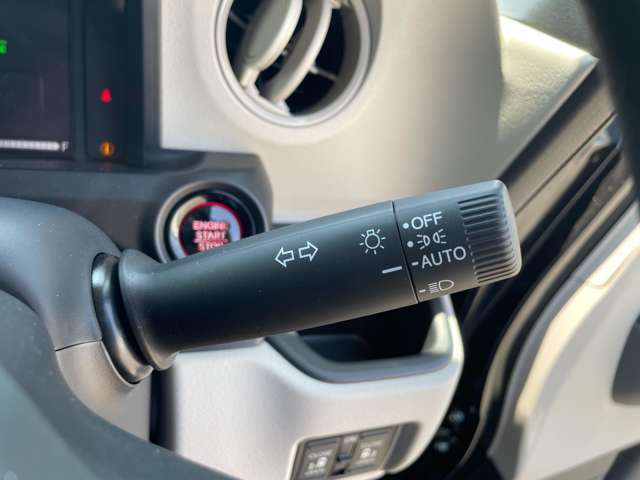 オートライト機能。ライトの消し忘れ防止になり、バッテリー上がりになる心配もなくなります！