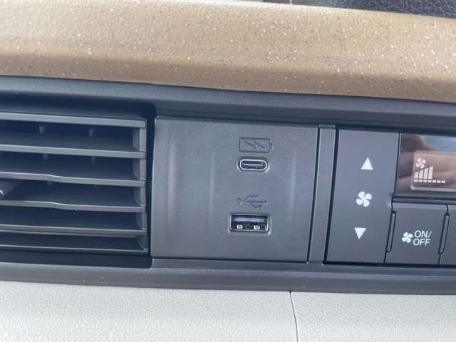 充電用USBジャック