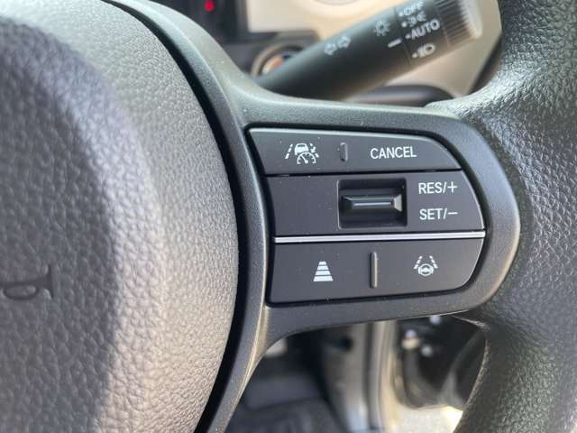 アダプティブクルーズコントールが付いているので運転操作が楽になります！