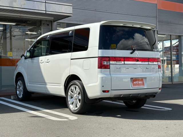 車両が整備中等により店舗に無い場合がございます。ご来店頂く際は事前にご連絡下さい。