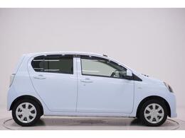 県内13店舗にて常時500台以上ダイハツ車を展示中です。見て、触って、納得のいく一台をぜひ見つけてください。