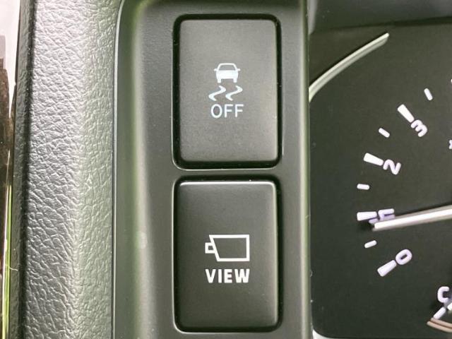WECARSの展示場では実際に見て、触ってお車をお選びいただけます！知識の豊富な営業スタッフが様々なカーライフをご提案いたします！