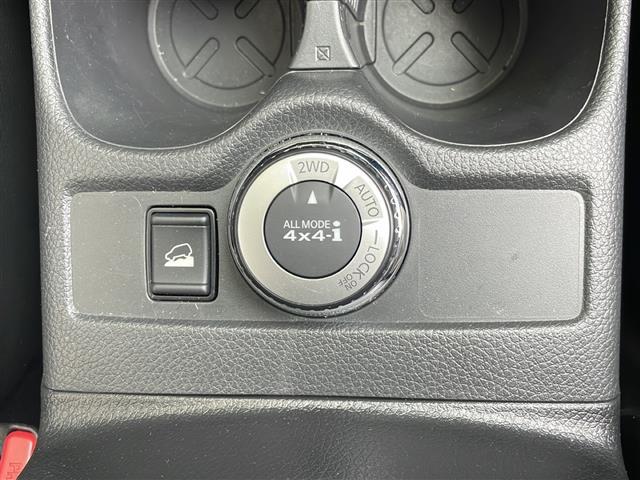 【ドリンクホルダー】長時間のドライブを快適に過ごすために、必須の車内アイテムですね。◆乗って触って体感してみてください！！当社車両は試乗可能です！お気軽にスタッフまでご相談ください！