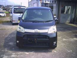 当社は値段は格安車でも整備は勿論の事、外装の傷の修理や内装仕上げなどやれる限りユーザー目線で車を仕上げています。勿論リーズナブル車ですのでやれる限度はありますがぜひ実車をご覧ください