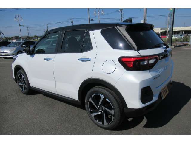 また、自社認証整備工場も完備しておりますので、幅広くお客様のカーライフサポートをさせて頂きます。