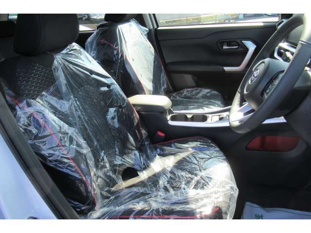 たくさんのラインナップから、お客様が乗りたいお車が見つかるお手伝いをさせて頂きます。