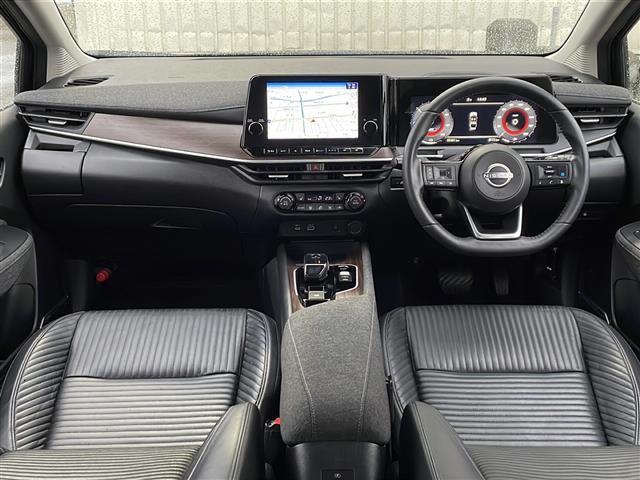 【インパネ全体】全方位で視界が広く、高い目線で運転もしやすいです！