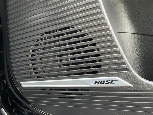 【フロアマット】車内を綺麗に保つのには必須のアイテムです。当店ではフカフカな新品マットも絶賛取り扱い中！ぜひご相談くださいませ。