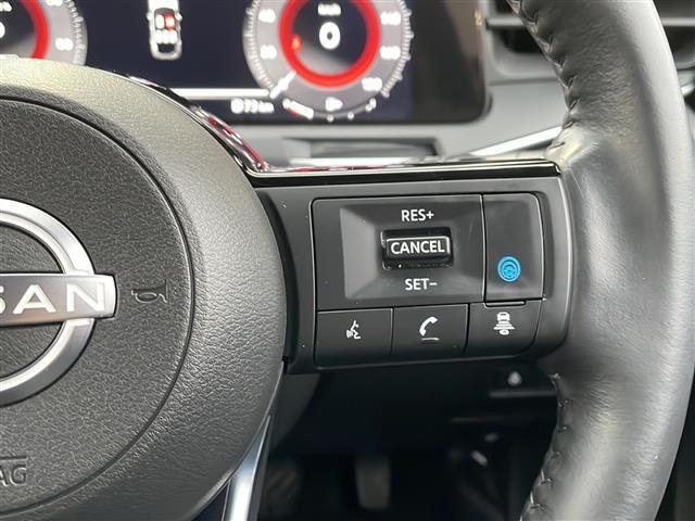 【　アダプティブクルーズコントロール　】設定した車速内で自動で加減速♪先行車との車間距離を適切に維持した追従走行が可能です♪