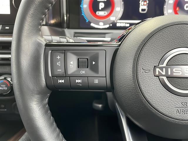 【　ステアリングスイッチ　】手元のスイッチでナビ操作が可能です！！非常に便利な機能です。取り付けのナビによってはオプション設定となっております！詳しくはスタッフまで♪