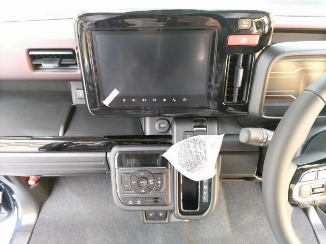 手になじみ運転も快適、いつも触る部分ですので質感は良いほうが良いですね