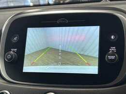【カラーバックモニター】を装備しております。リアの映像がカラーで映し出されますので日々の駐車も安心安全です。