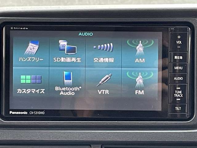 パナソニックSDナビが搭載してます。CD/DVD/Bluetooth/フルセグTV/SDがご視聴できます。