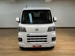 R5年式、走行3.9万キロ　メモリーナビにバックカメラ、ETCに12インチアルミホイール装着のピクシスバンのクルーズが入りました！！　LEDヘッドライトにパワーウィンドウ等充実装備のワンボックスです