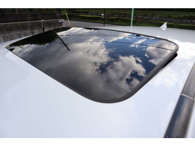 純正オプション、サンルーフ、新車時のみ注文できるオプションです