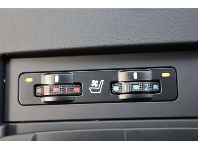 前席ベンチレーション機能付きシートヒーター