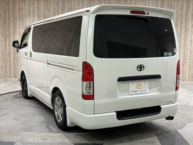 店舗敷地内に駐車スペースもございます。お車でのご来場をお考えの方はご安心ください♪