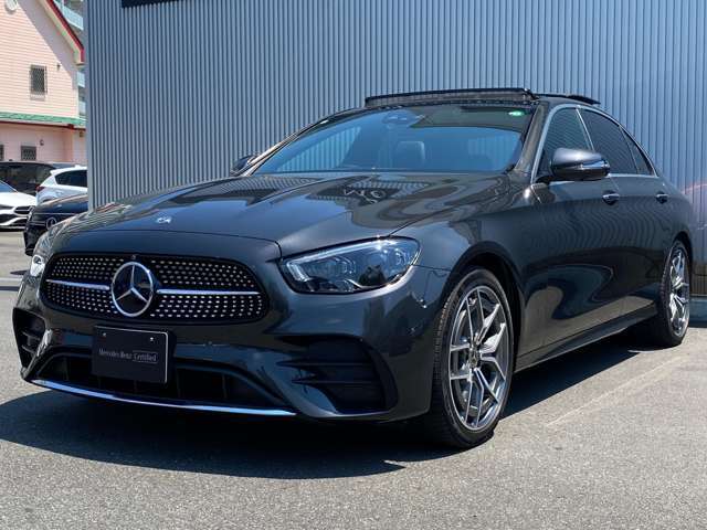 新車保証（メルセデスケア）付き。　新車登録日から3年間、走行距離に制限なく、定期メンテナンスや修理、24時間ツーリングサポート等のサービスが無償で提供される保証プログラムを継承頂けます。