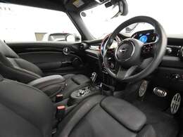 輸入車、国産車問わず現在お乗りのお車の査定も実施させて頂いております。お車の年式、走行距離、色、傷の状態等お聞かせください。お問い合わせは0120-419-603まで！