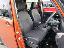 ご来店希望ございましたら、在庫商談状況によりクルマをご覧いただけないケースがございますので、事前にお電話でご確認のうえでご来店下さい。