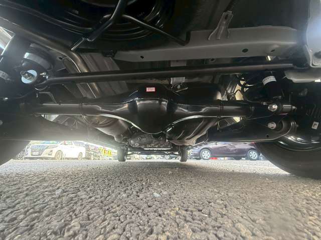 オイル交換年2回無料＆24時間ロードサービスのケーユーメンバーズカードや3年間のオイル交換無制限、定期点検整備代、消耗品の交換がセットになったメンテナンスパックもございます☆