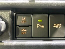 【コーナーセンサー】バンパーに付いたセンサーが障害物を検知！一定の距離に近づくとアラートで教えてくれます♪狭い駐車スペースや車庫入れ時も安心ですね☆