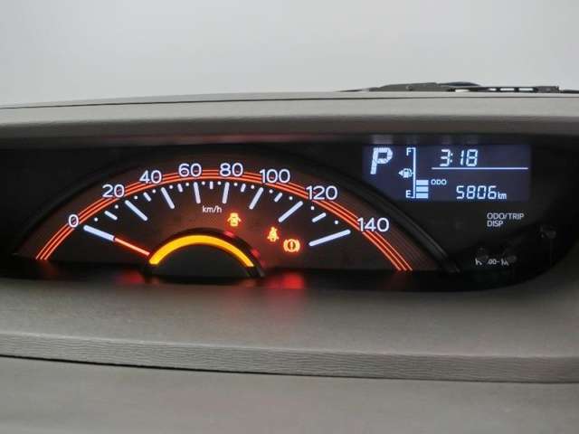 メーターパネルは視認性もよくて目に優しい明るさで好評です！