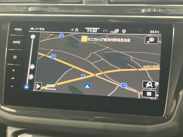 タッチスクリーンを採用。従来のナビゲーションシステムの域を超える、車両を総合的に管理するインフォテイメントシステムです。