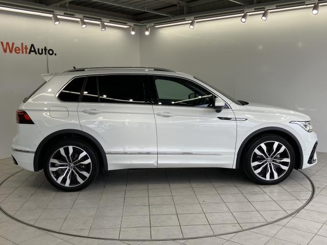 ●Volkswagenを知り尽くしたスペシャリストが隅々まで整備●各モデルの情報がインプットされた専用テスターで過去の細かな不具合を確認。モデルごとや部位ごとに専用スペシャルツールを用いて整備します。