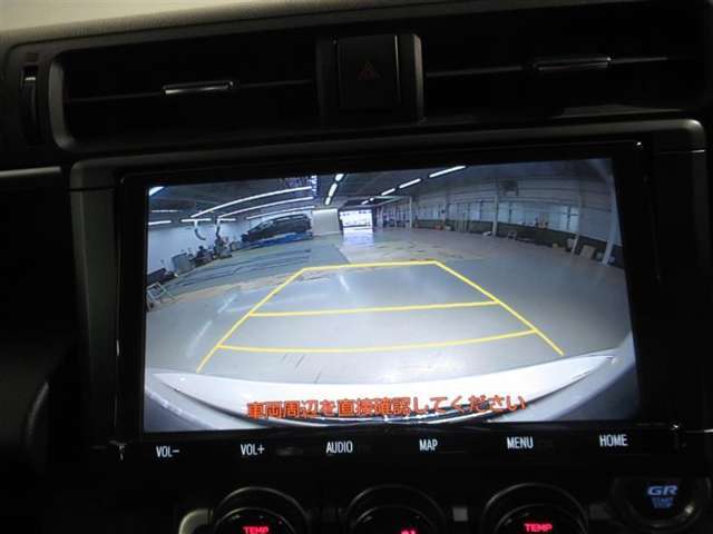 バックガイドモニターで、後方を確認しながら安心して駐車することができます。運転初心者も熟練者も必須の機能ですよ！