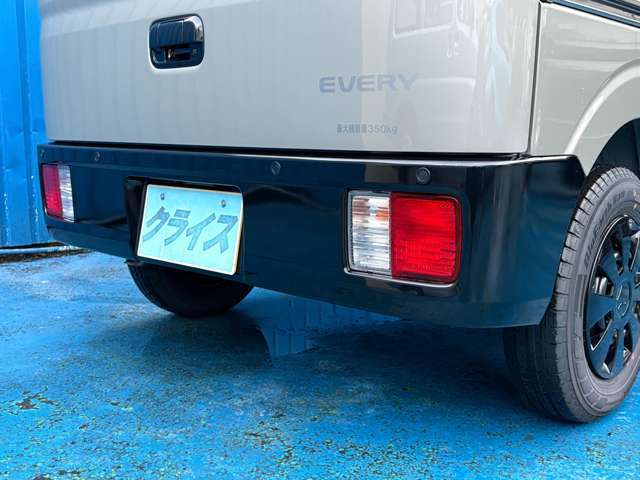 【有限会社クライス】です。当社のウリは中古車を中古と思わせない【業界トップクラスの仕上げ】が魅力です！！また、高価買取・アフターメンテナンス・自動車保険などお車に関わること、全てお任せください！！