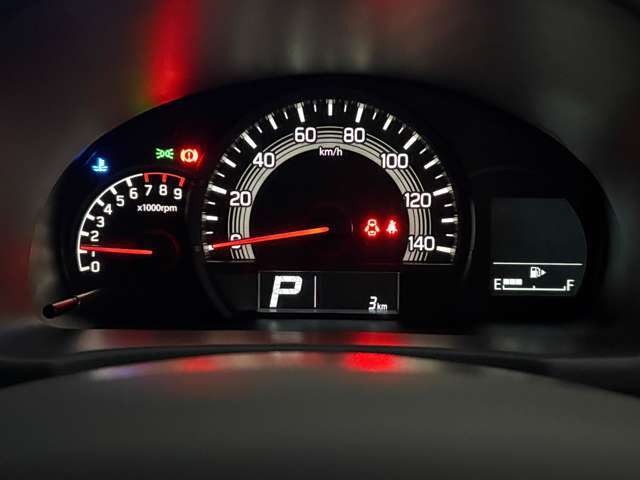 【有限会社クライス】です。当社のウリは中古車を中古と思わせない【業界トップクラスの仕上げ】が魅力です！！また、高価買取・アフターメンテナンス・自動車保険などお車に関わること、全てお任せください！！