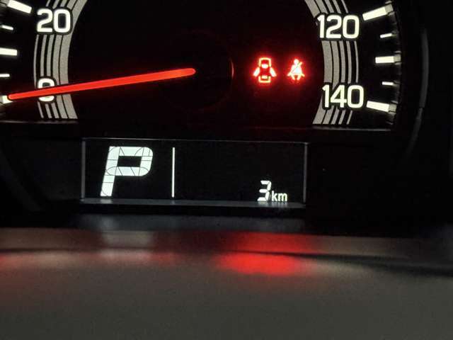 【有限会社クライス】です。当社のウリは中古車を中古と思わせない【業界トップクラスの仕上げ】が魅力です！！また、高価買取・アフターメンテナンス・自動車保険などお車に関わること、全てお任せください！！