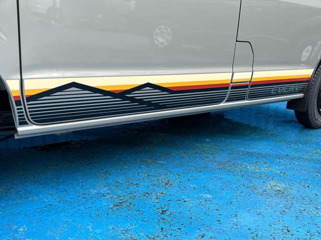 【有限会社クライス】です。当社のウリは中古車を中古と思わせない【業界トップクラスの仕上げ】が魅力です！！また、高価買取・アフターメンテナンス・自動車保険などお車に関わること、全てお任せください！！