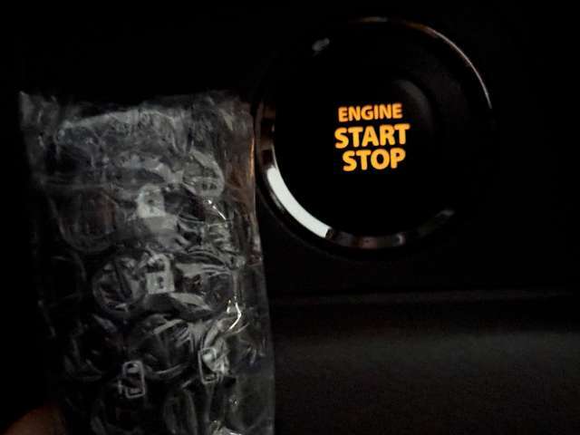 【有限会社クライス】です。当社のウリは中古車を中古と思わせない【業界トップクラスの仕上げ】が魅力です！！また、高価買取・アフターメンテナンス・自動車保険などお車に関わること、全てお任せください！！