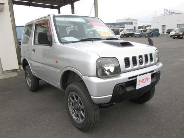 ★販売車輌の室内は全車自慢のバキュームクリーナーで清潔・ピカピカに仕上げております！当店の車輌以外のルームクリーニングも承ります！（※別途料金がかかりますので詳しくはお問い合わせ下さい）★
