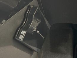 【ETC】高速道路の料金所をストレスなく通過！話題のスポットやサービスエリアに多い「スマートIC」利用時は必須のアイテムです。当店でセットアップを実施、ご納車当日からすぐにご利用いただけます！